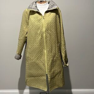 MYCRA PAC Reversible raincoat with hidden hood. M /L. Green / grey